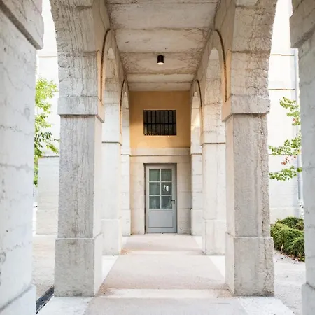 With Garage Near Perrache Train Station Center Λυών